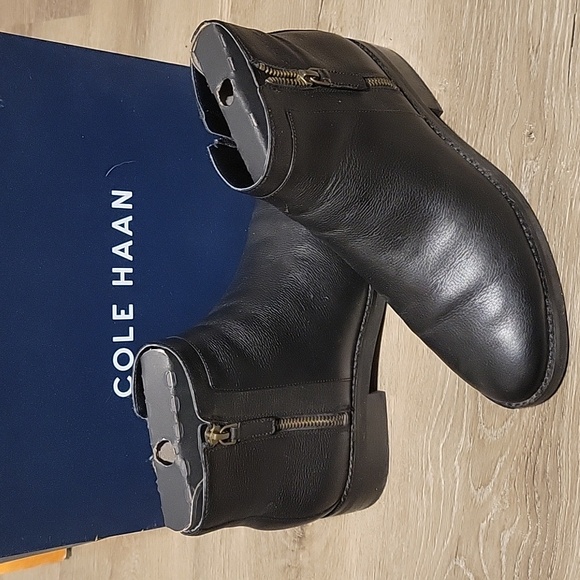 Cole Haan leather bootie - Picture 1 of 7